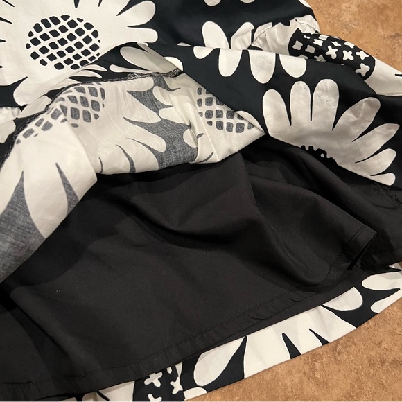 NWOT Victoria Beckham for Target Daisy Print Dress size medium - Picture 4 of 7